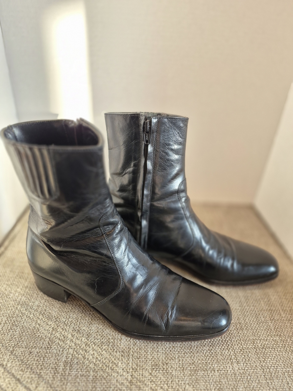 Vintage Florsheim Black Leather Zip Ankle Boots